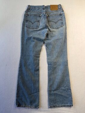 Levi's Women's Light Wash Bootcut Jeans - Classic Blue Denim